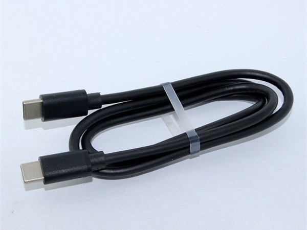 尼龍編織USB快充數(shù)據(jù)線，支持QC3.0協(xié)議